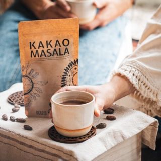 🫶 Hurááá, Kakao Masala je opět skladem 🤎 Zimní večery, teplé světlo doma, šálek horkého kakaa provoněného skořicí a...